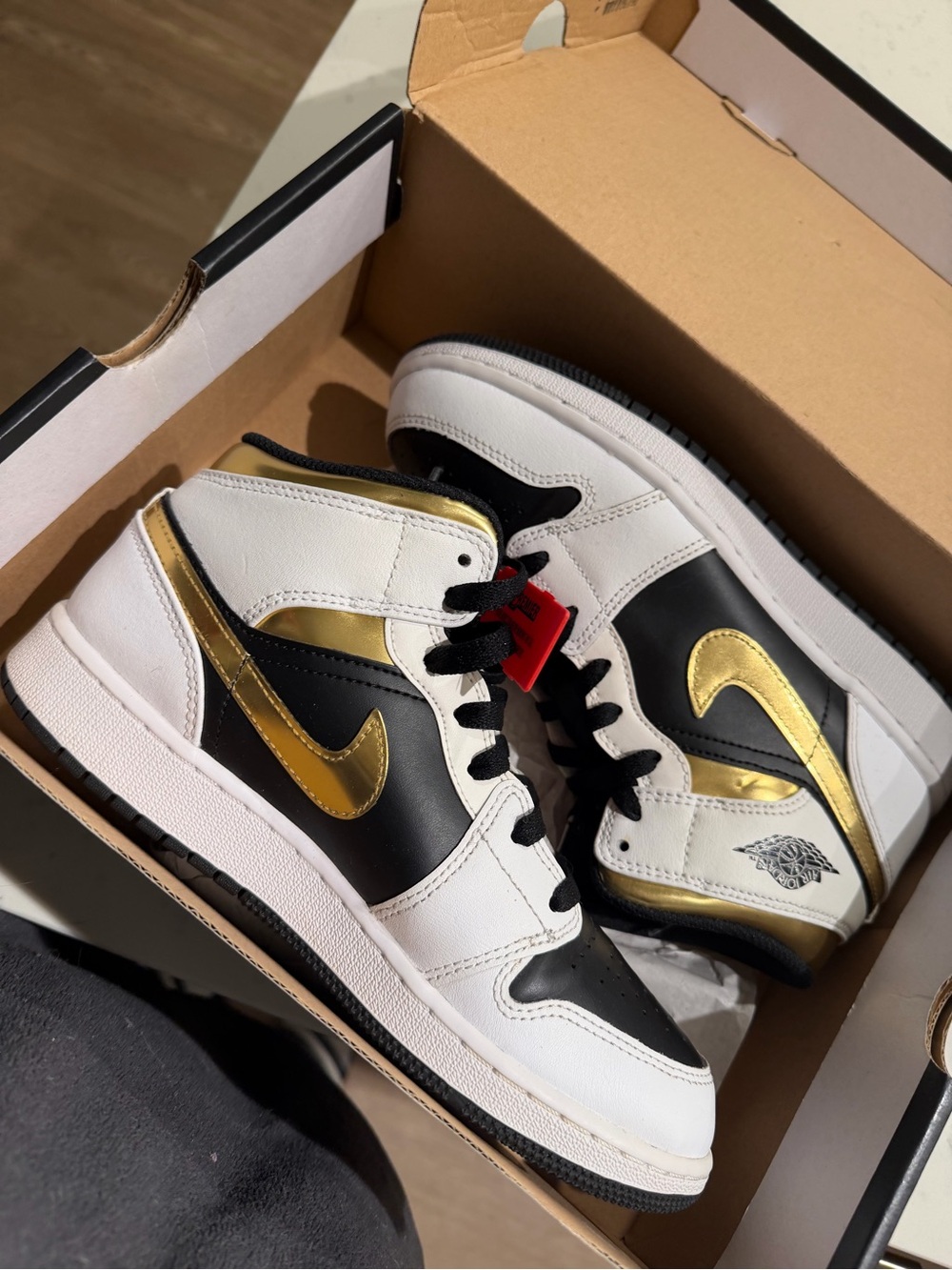 Nike Men’s Mid-Top Sneakers in White Black Gold